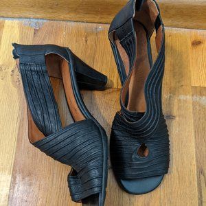 Gentle Souls Leather Uppers Rubber bottoms